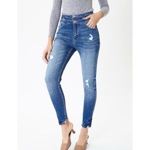 Elisa • Kancan Ultra High Rise Super Skinny